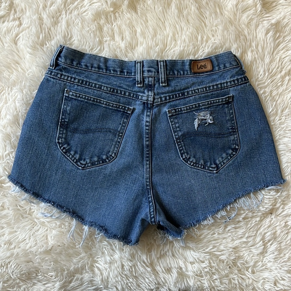 Vintage Lee - Women’s Cut Off Denim Shorts, Distressed Jean Shorts size 12 - Picture 4 of 7